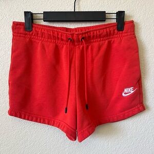 NIKE Essential Club Fleece French Terry 2” Shorts Womens S Red White Embroidered
